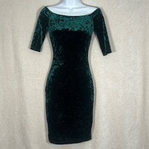 Lulus velvet green dress. Size XS